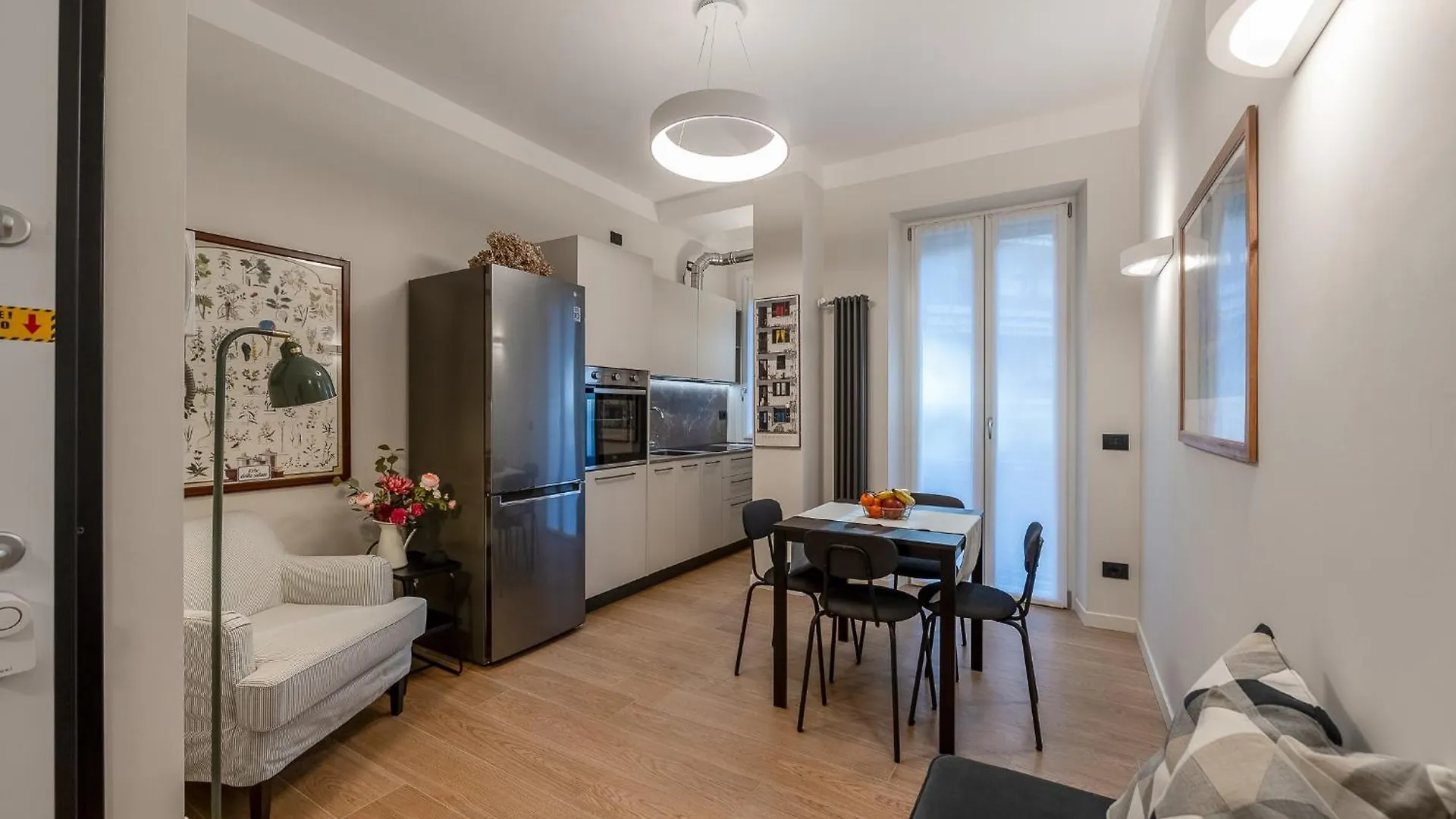 Appartement La Casa Di Lou - San Siro E City Life A 15 Minuti Milaan